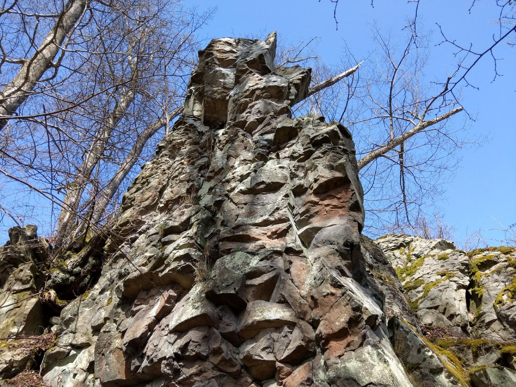 Felsen Hoher Stein in Lauterbach-Allmenrod