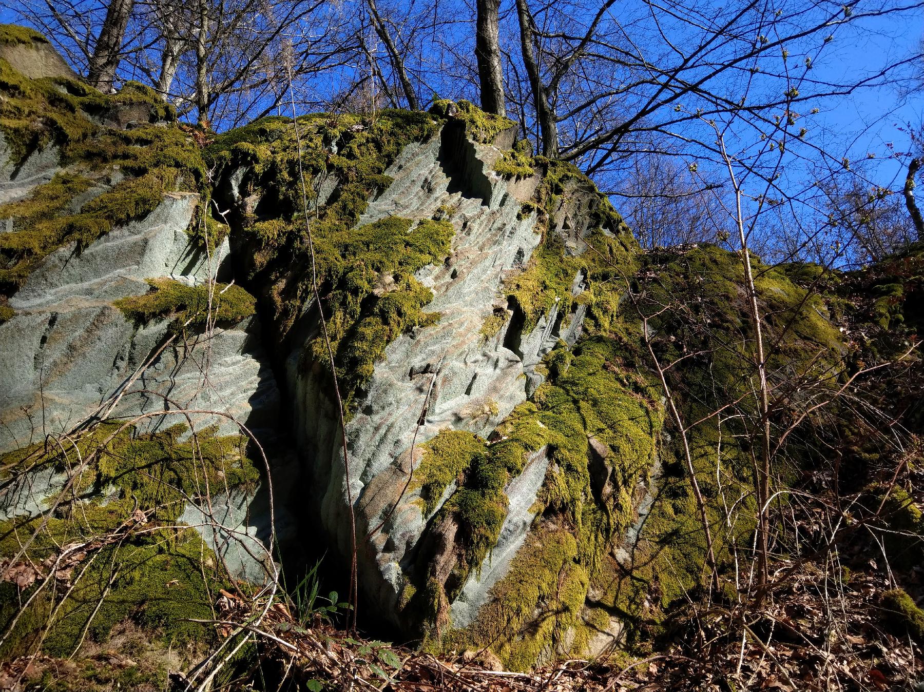 Felsen Wildfrauhaus (Wohnfeld) in